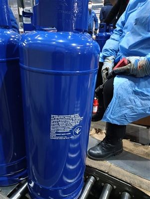 Avancerad ytbeläggning: Automatiserad pulversprayprocess